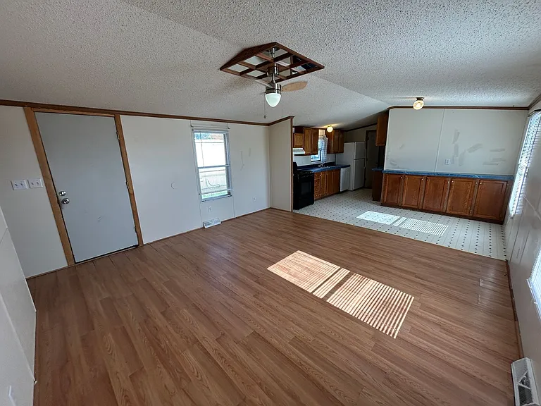 126 Amy Lou Ln — Photo 11