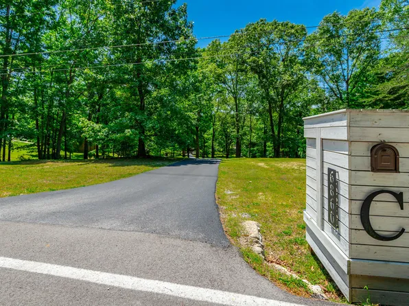 6860 Cooley Rd, Ooltewah, TN 37363