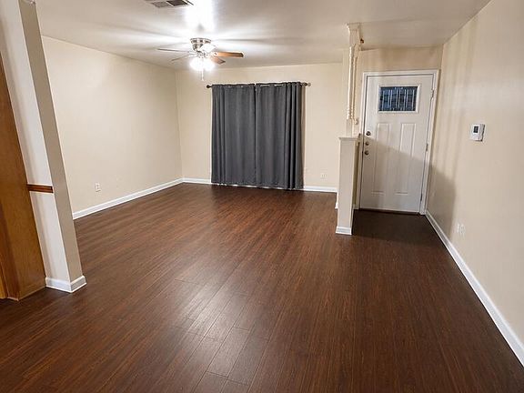 5th image of 402 Englewood Dr