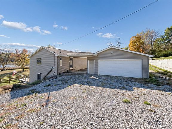 5th image of 7302 N Lakeview Dr