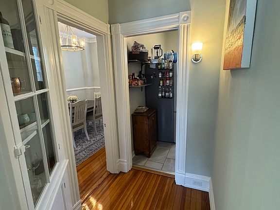 5th image of 9 N Dooley Ave