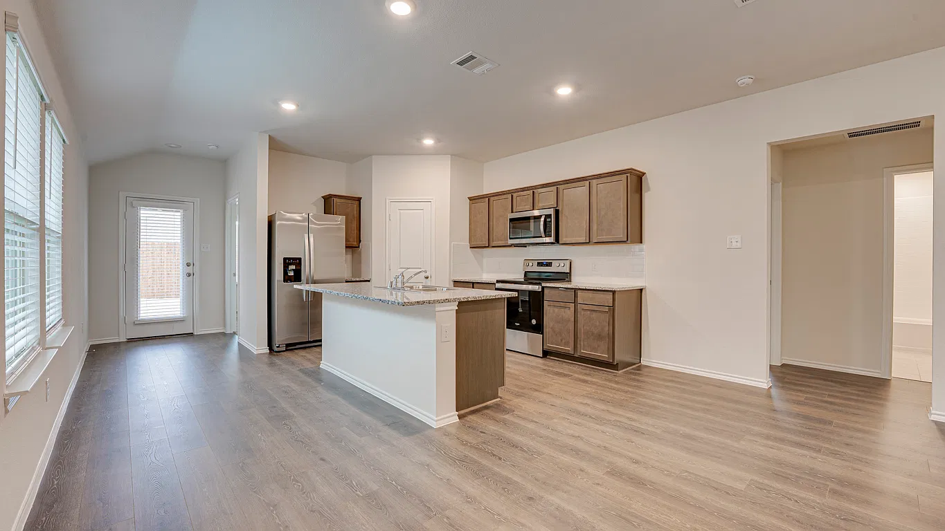 4 bed, 2182 sqft, $650 — Photo 4