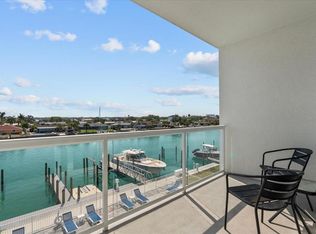 415 Island Way #303, Clearwater, FL 33767