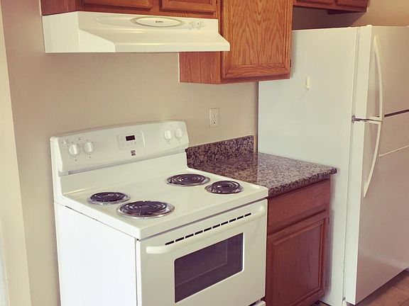 3rd image of 3042 Debra Ct #1