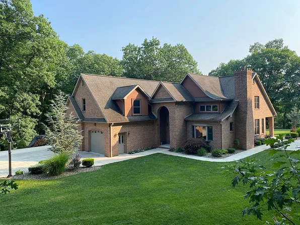 464 Quartz Ln, Altoona, PA 16601