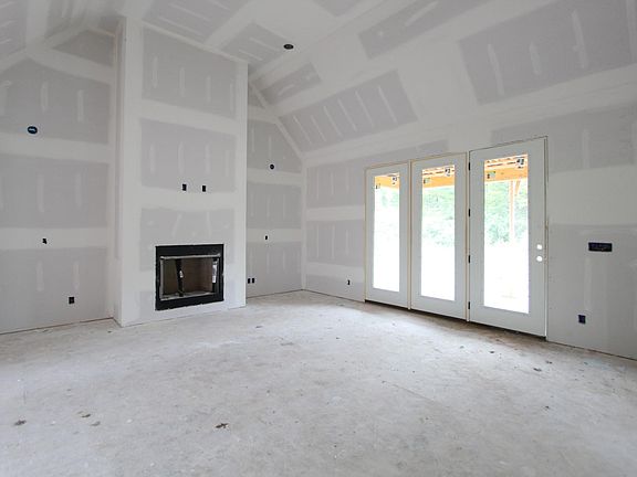 2nd image of 406 Huntington Dr #98