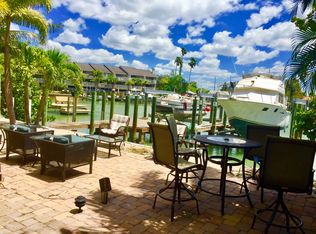 8535 Blind Pass Dr APT 104, Treasure Island, FL 33706