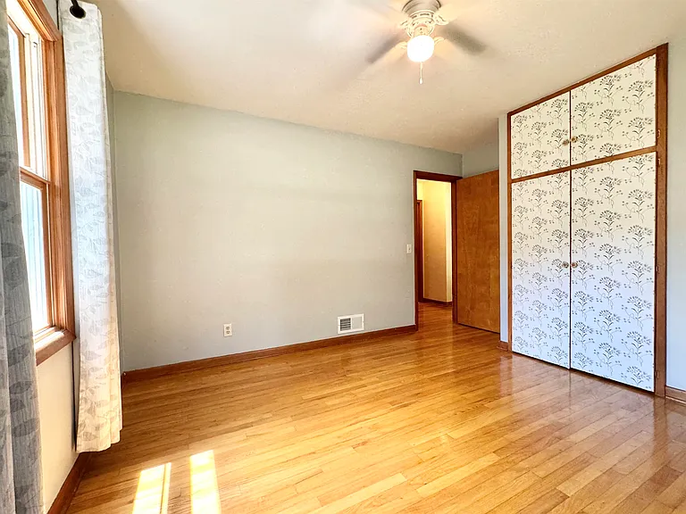 222 S Midvale Blvd — Photo 28