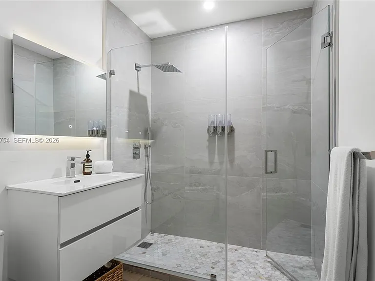 7825 SW 72nd Ave — Photo 14