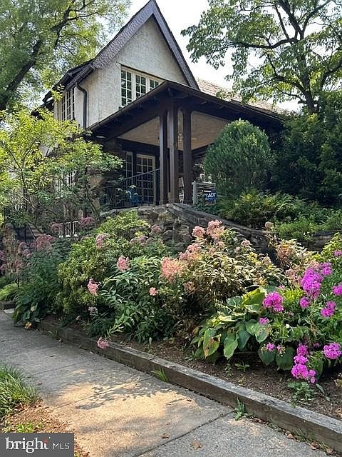 1st image of 120 Edgehill Rd