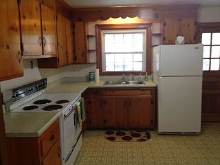 2nd image of 909 Park Ave