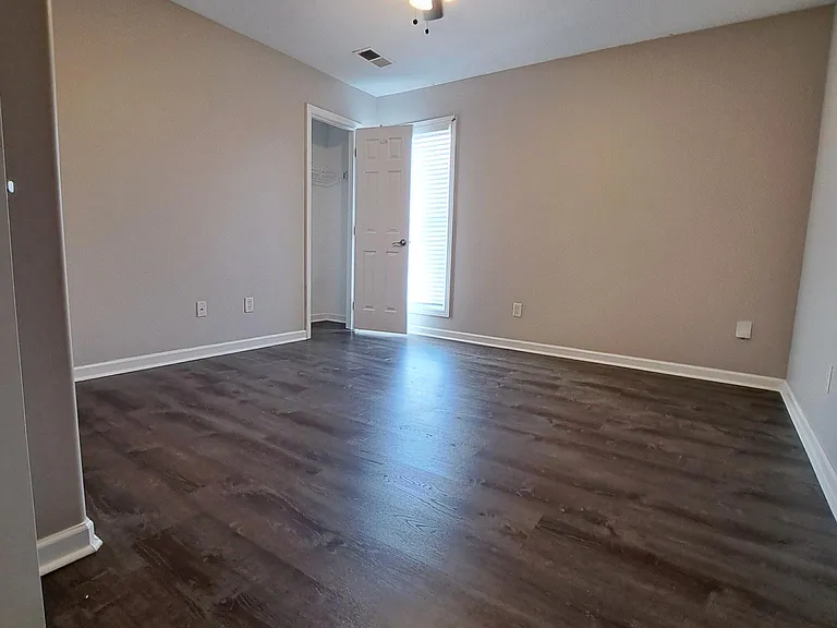 112 Norwich Cv — Photo 7