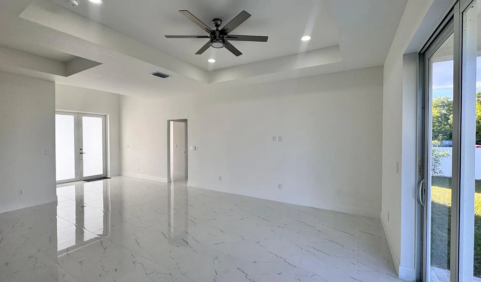 3 bed, 1630 sqft, $2,200 — Photo 4