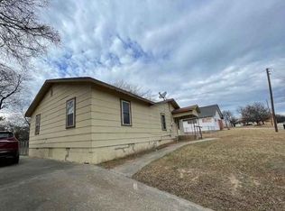 41 G St SE, Ardmore, OK 73401