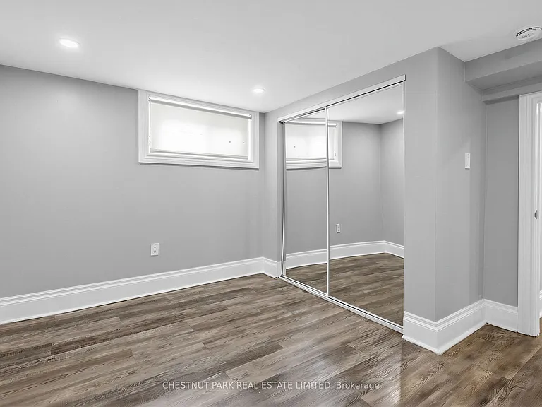1 Kingswood Rd #R — Photo 7
