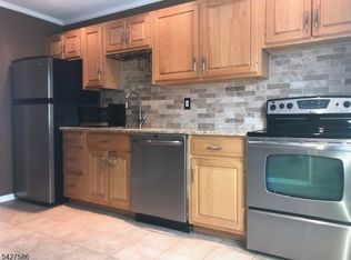7 Troy Dr APT B, Springfield, NJ 07081