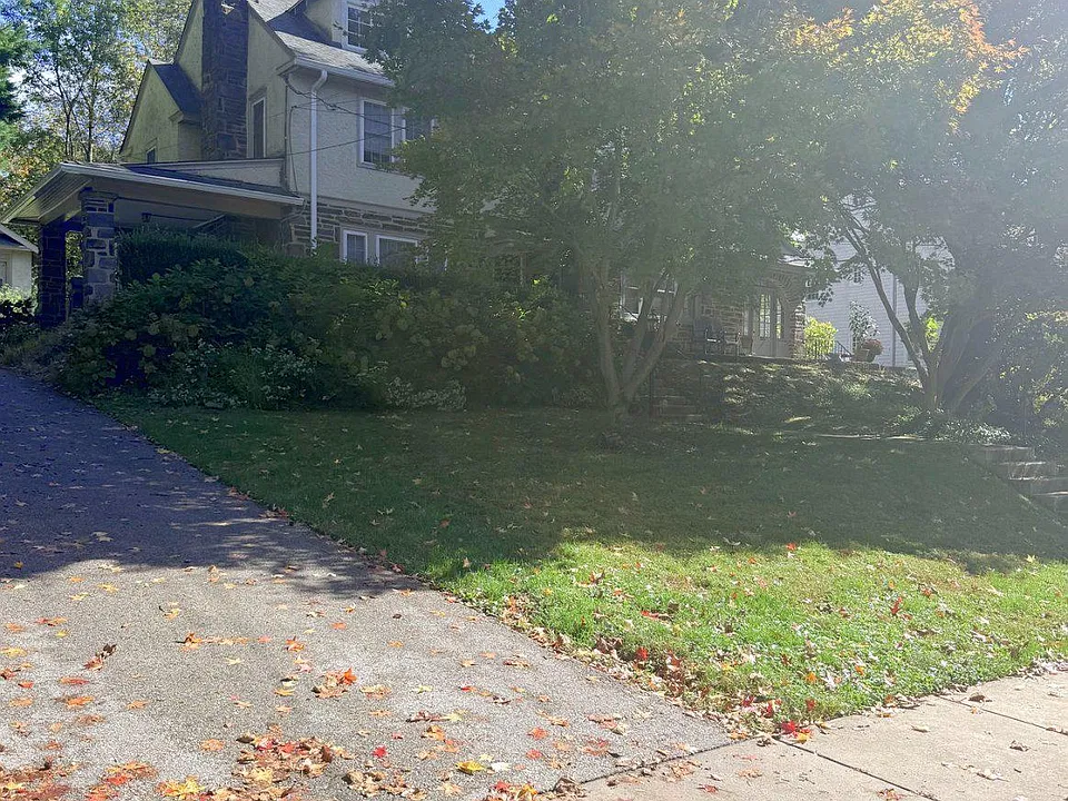 345 Trevor Ln