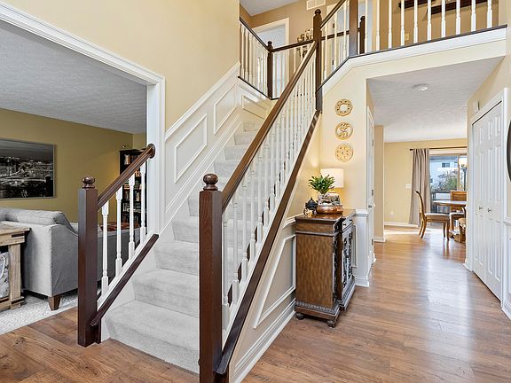 5th image of 5767 Sandymount Dr