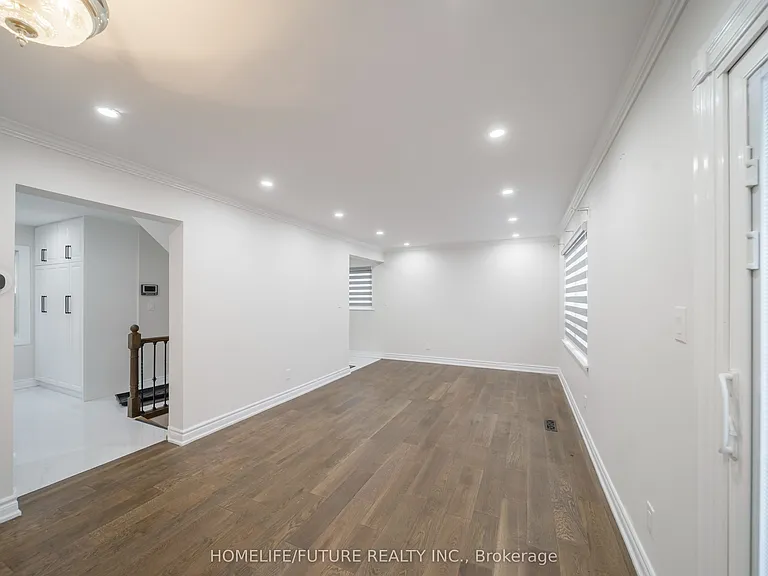 8 Coltman Cres — Photo 12