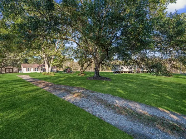 2415 Fm 2797, Dayton, TX 77535