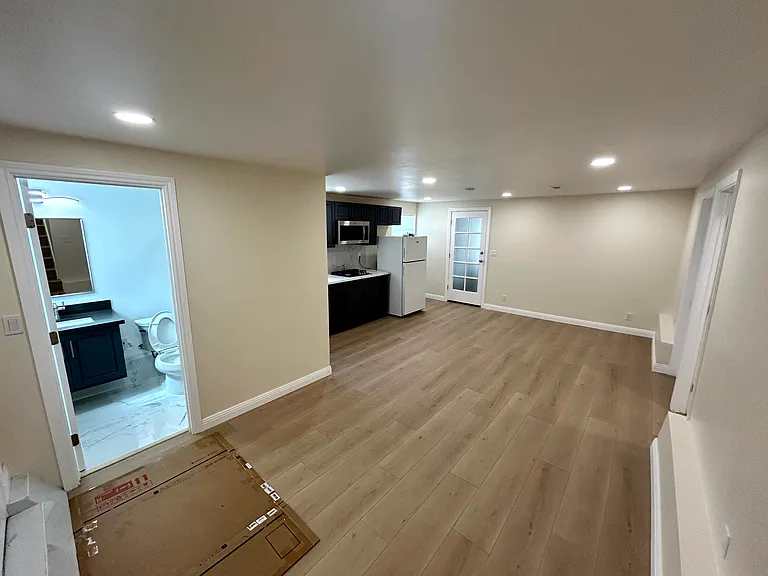 417 Wallace Ave #A — Photo 5