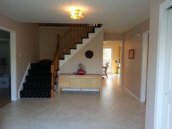 Spacious Entry Foyer