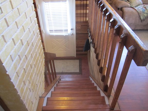 2nd image of 825 Monroe Dr