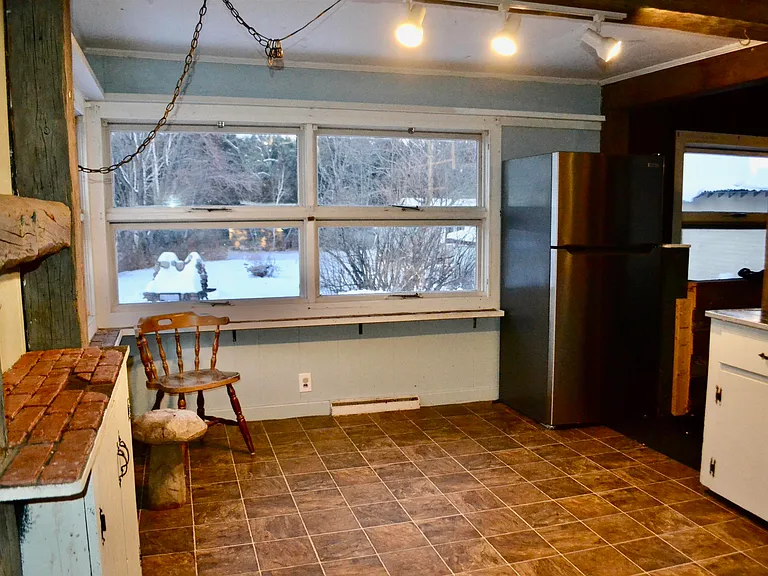 224 E Main St — Photo 6