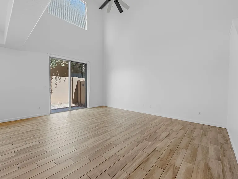 4810 E Virginia Ave #B — Photo 6