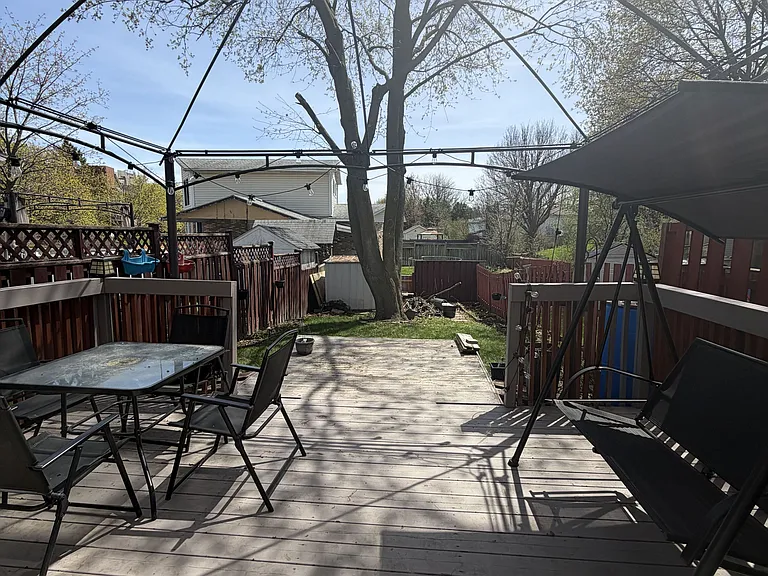 6 Cedarhill Cres — Photo 22