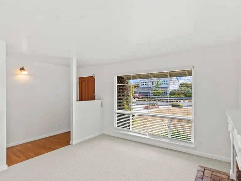 4996 Kenlar Dr — Photo 4