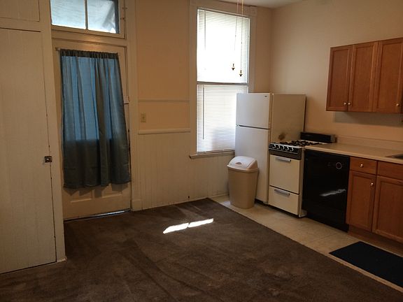 1st Floor Kitchen/Living Room