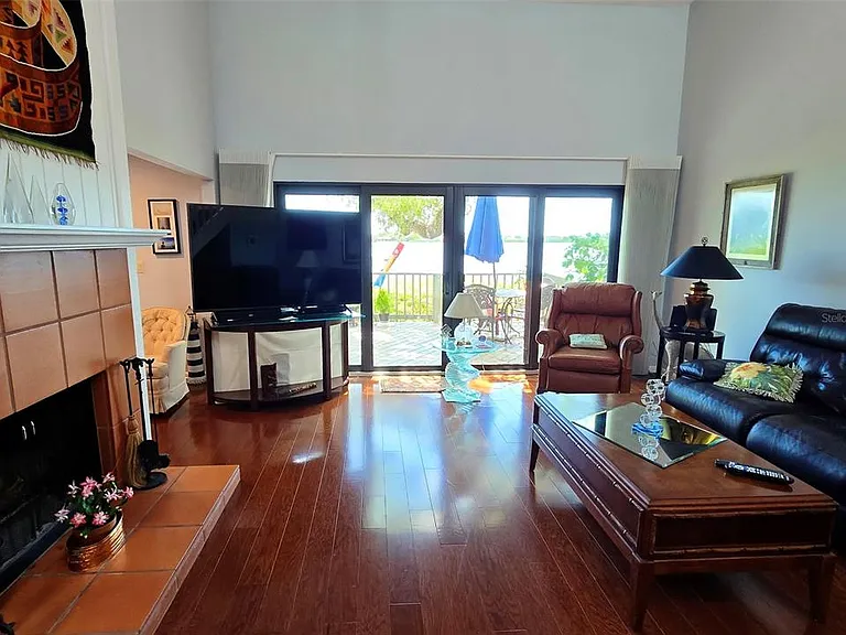 1335 Landings Dr #9 — Photo 13