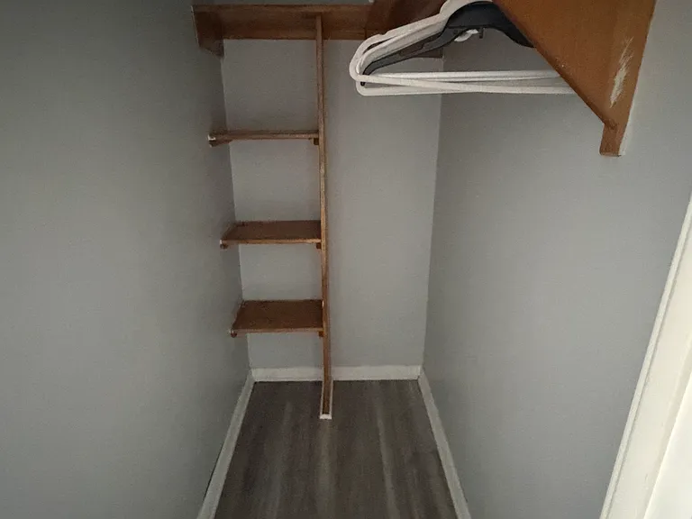 914 Grand Ave #7 — Photo 6