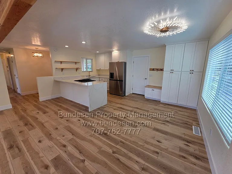8023 Washington Ave — Photo 8