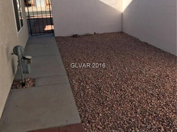 5th image of 4794 Woodlake Ave