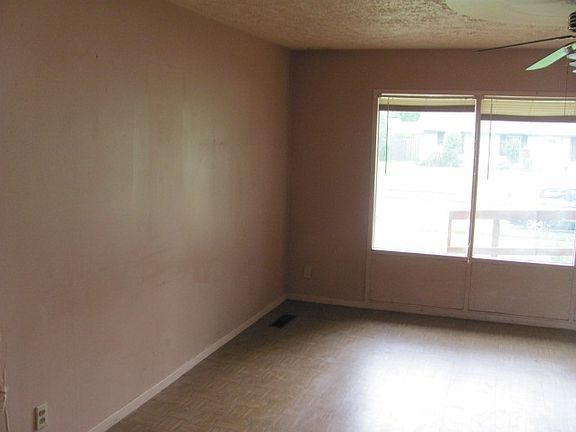 5th image of 1109 Linden Dr