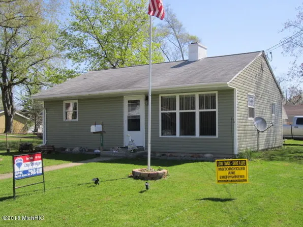 104 Lamora Ave, Battle Creek, MI 49037