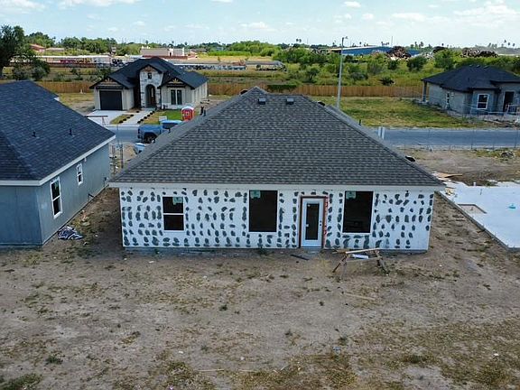 3rd image of 434 Sandy Rd