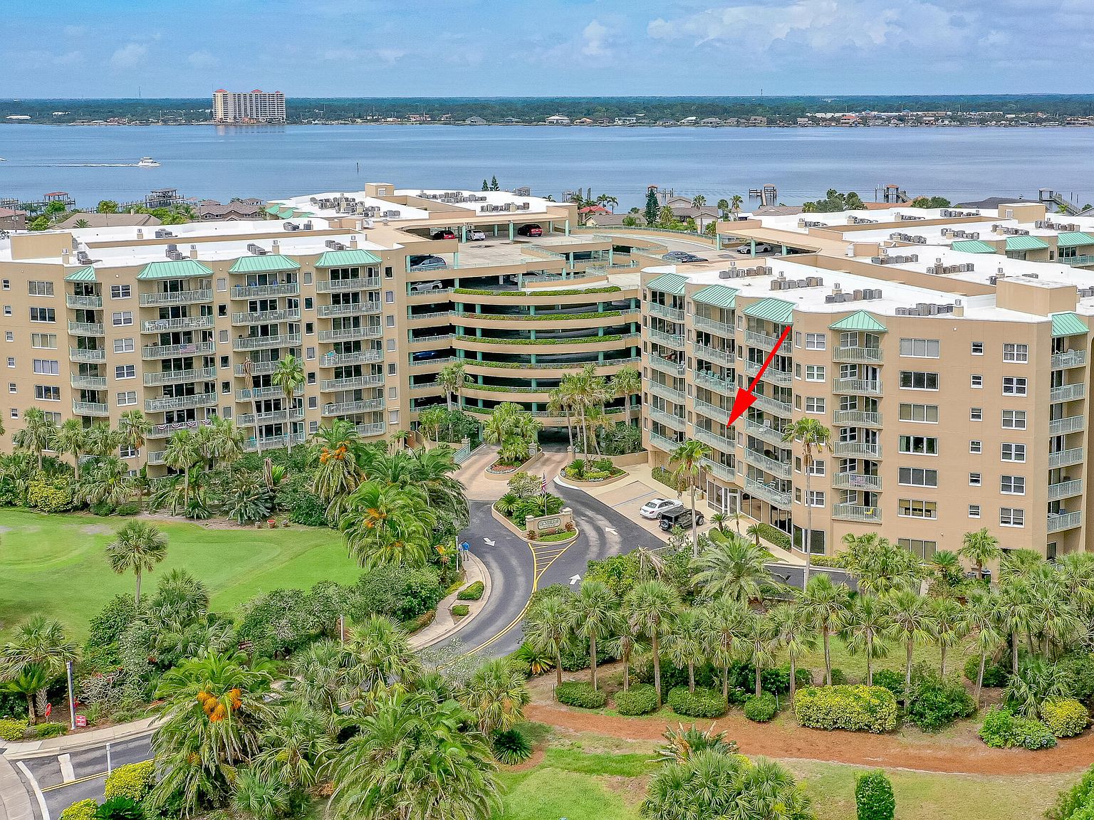 Rare 4 Bd / 3 Ba 2,900+ Sq ft Oceanfront Luxury Condo w Huge Balcony &  Grill - Daytona Beach Shores