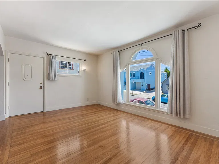 276 East Ave — Photo 6