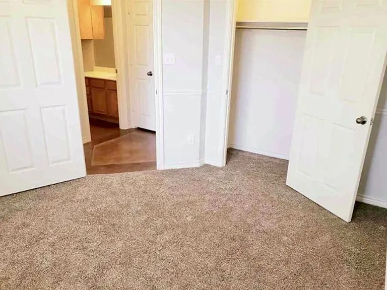 20441 Bluegrass Cir — Photo 8