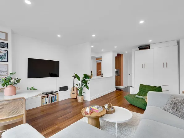 250 S End Ave APT 12G, New York, NY 10280