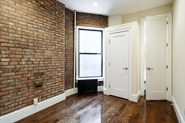 Rented by Compass | media 42