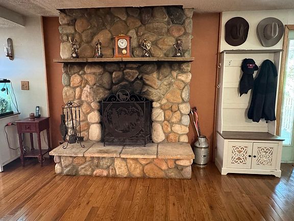 5th image of 37 Clarks Lane