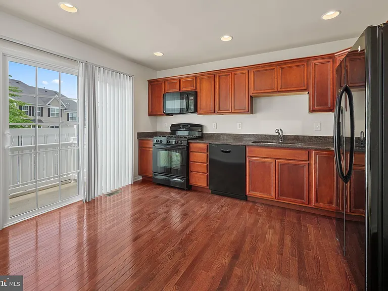 4165 Bunker Hill Dr N #N — Photo 10