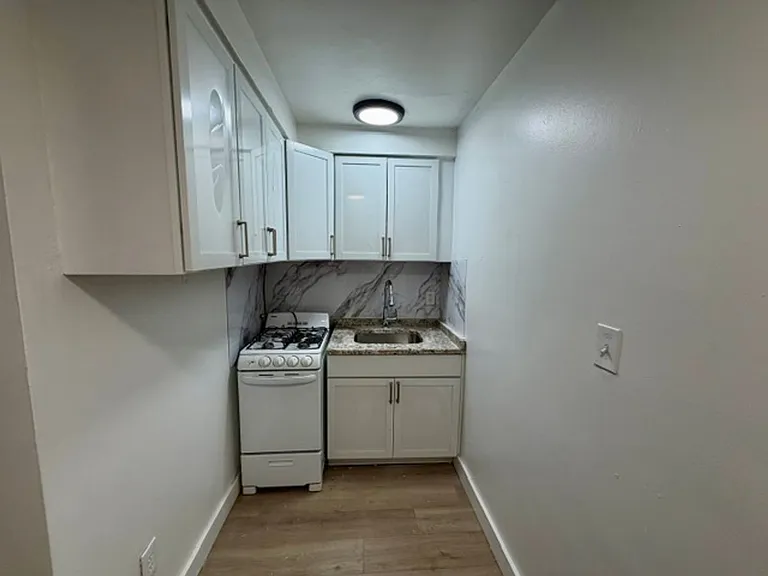 14801 Joy Rd — Photo 6