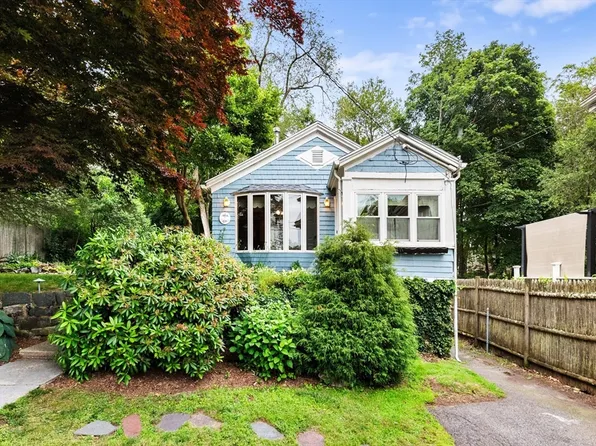 47 Rockdale Ave, Lynn, MA 01904