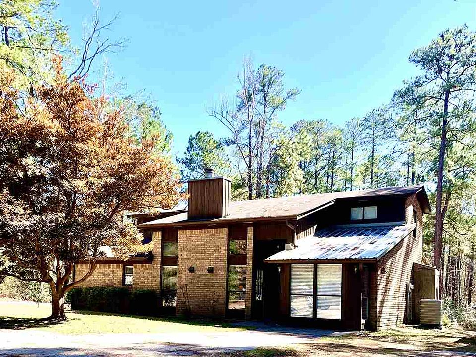 1st image of 218 Camilla Dr