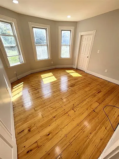 17 Eldora St #3R — Photo 2